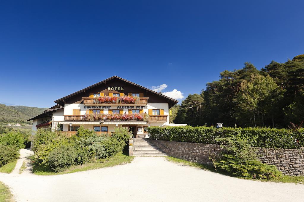 Hotel Brueckenwirt - Al Ponte Монтанья Екстер'єр фото